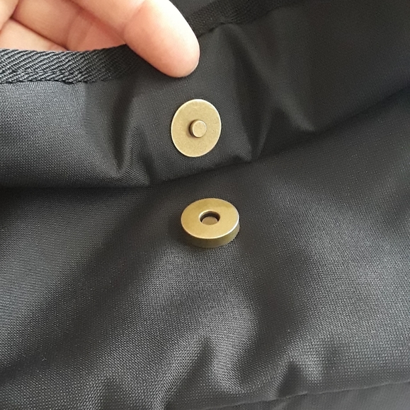 Eddie Bauer Black Crossbody Bag - Picture 3 of 10